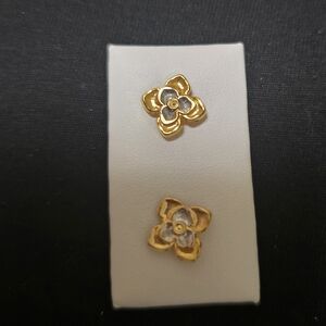 18 Karats Pure Gold Small Screw Earrings From Dubai